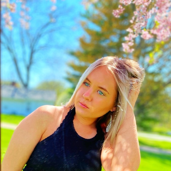 Meet your Posher, Tatum - Picture 1 of 1